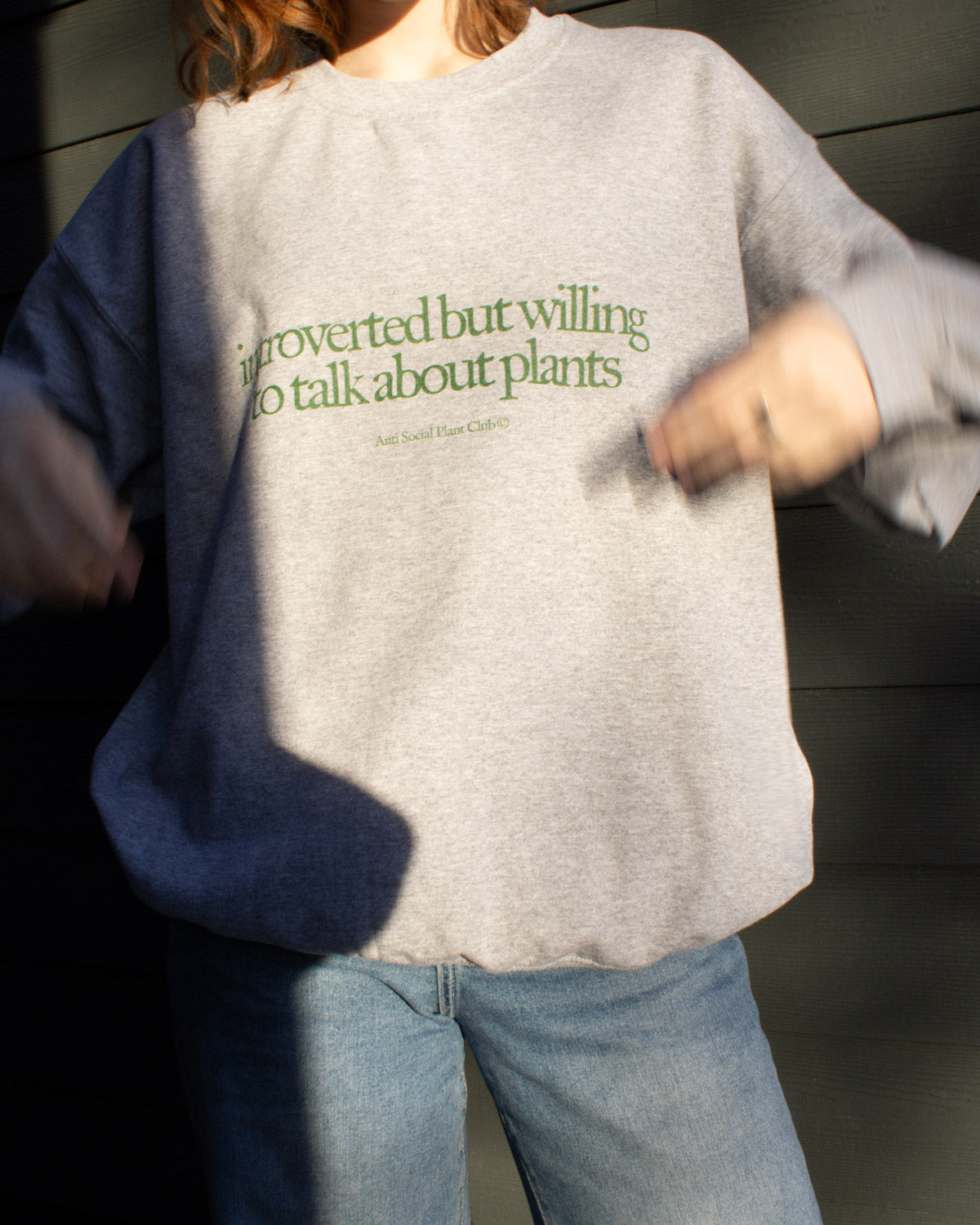 INTROVERT CREWNECK
