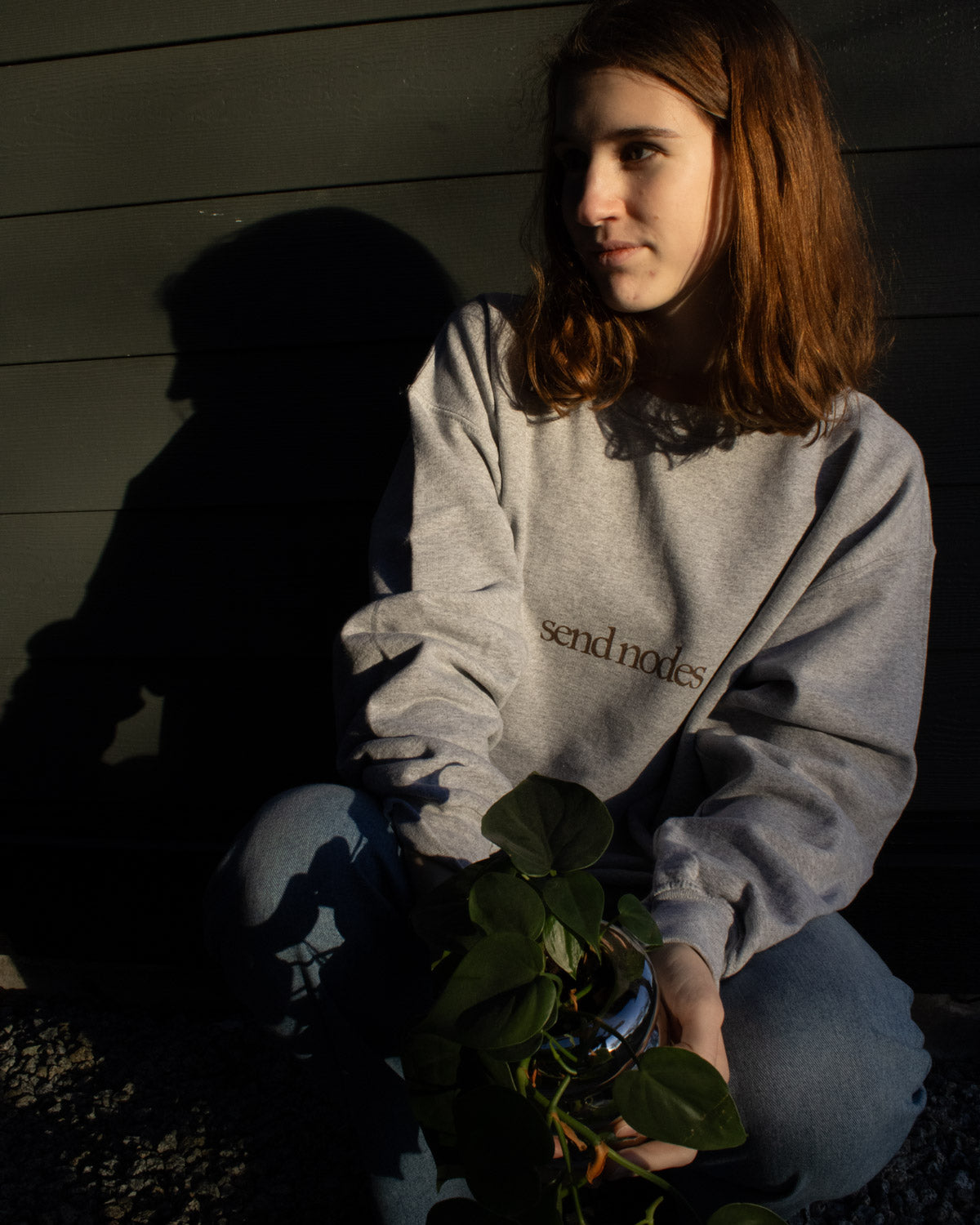 SEND NODES CREWNECK